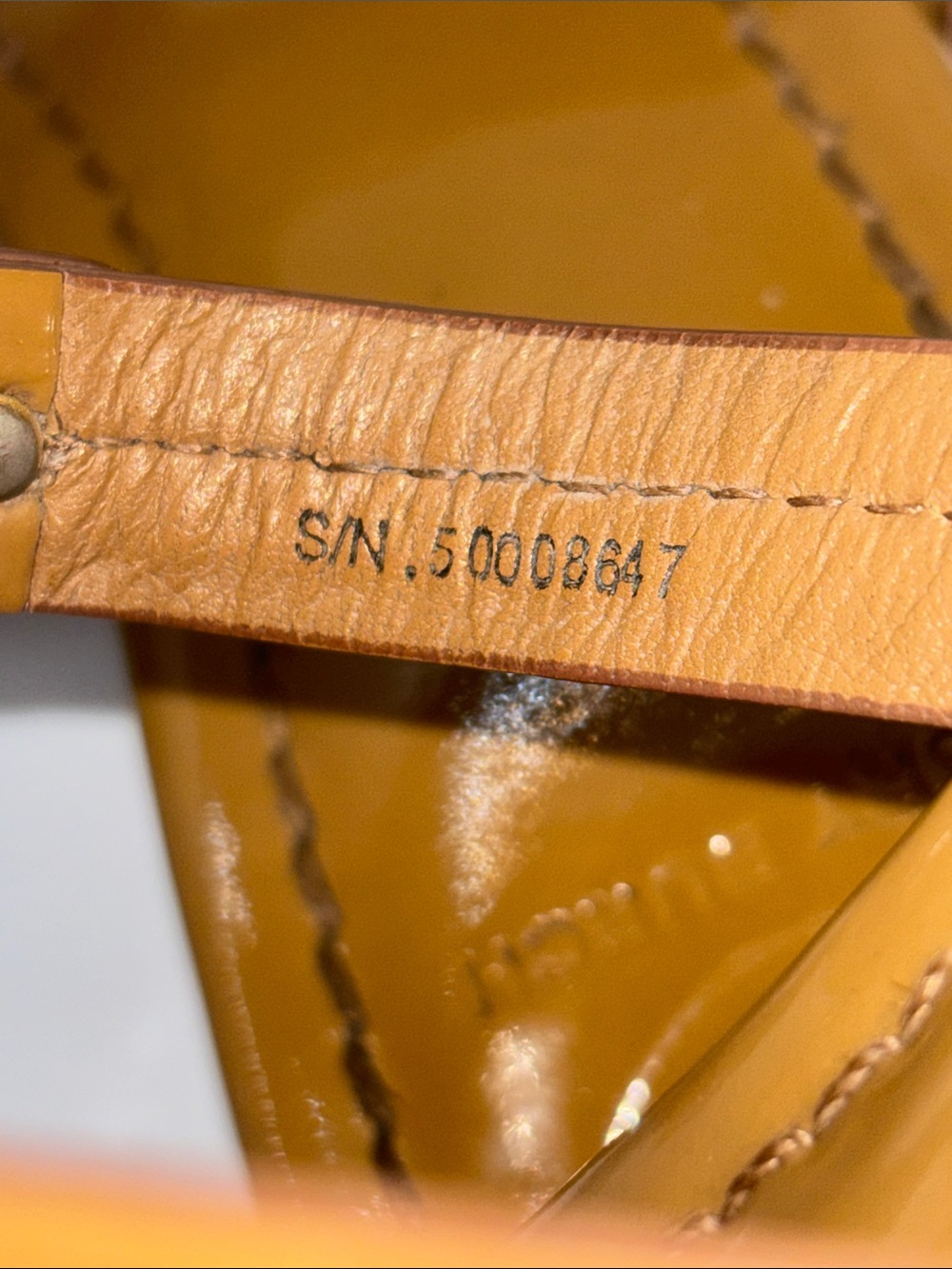 Tory Burch Mocha Miller Patent Logo Thong Sandals - Picture 8 of 9